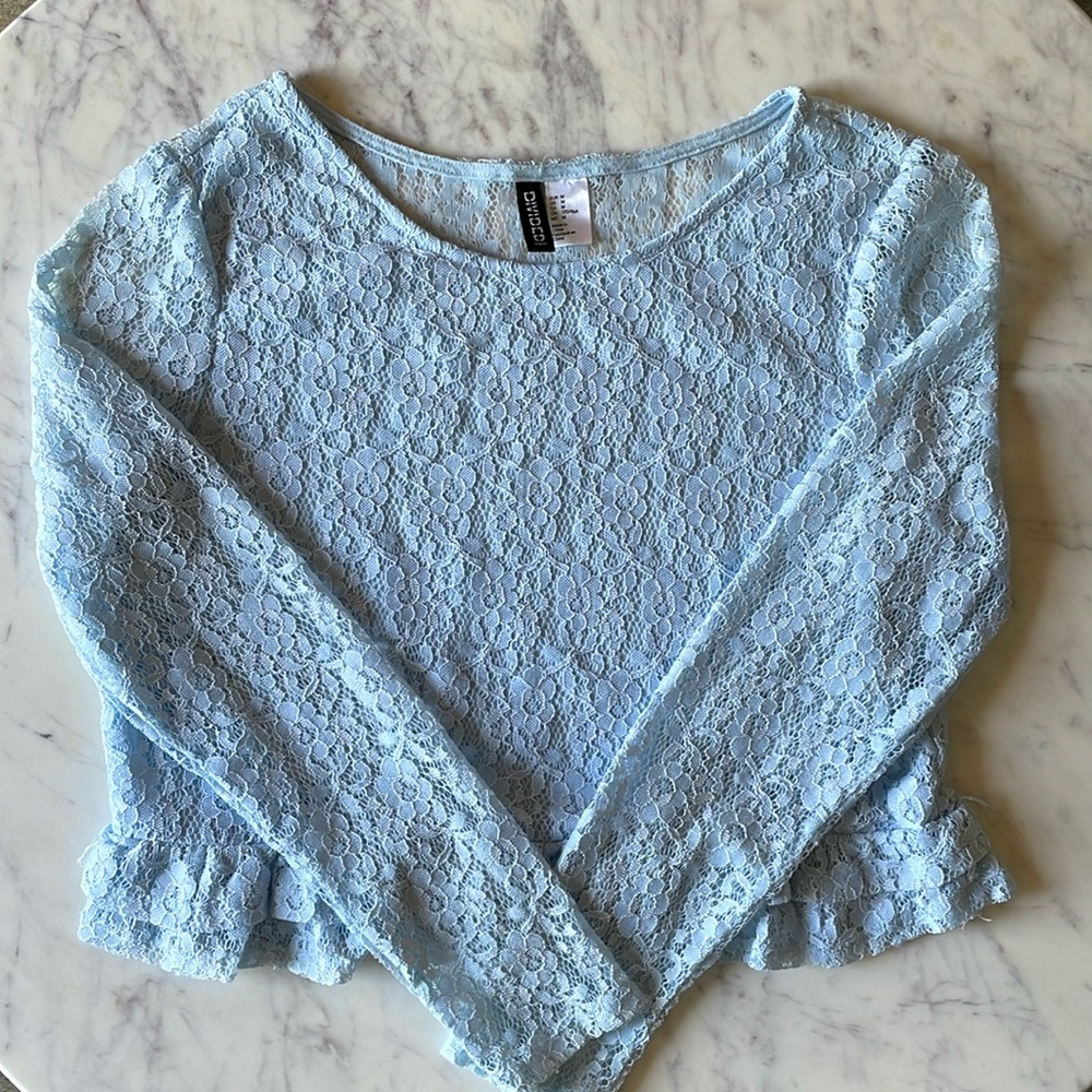 Very Pretty 🤩 H & M Divided Women’s Lace Blouse Medium